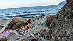 Flashing my pussy at a guy on a public beach, and he made me squirt! 😲