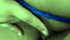 omg, doble penetracion anal feels so good with this latina babe dildo play