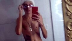 punheta no natal antes da ceia com tatuagem brasileira