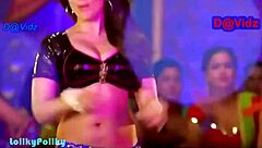 Kareena Showing Off Her Hottest Navel Yet