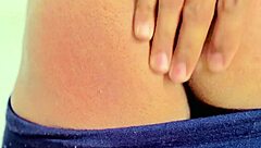 hey misslili, how does that muli feel in your big beautiful asshole?