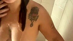 i flash my body in the bath as an exhibitionist