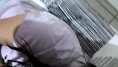 Amateur girl gives a delicious blowjob in homemade video