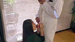 istriku nyepong kontolku saat aku baru pulang kerja in homemade amateur action