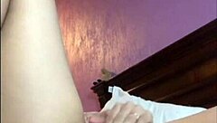 Masturbandome rico con mi dildo para el amigo de mi mejor amigo