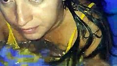 Mexican woman performs oral in the pool without fear of neighbors.