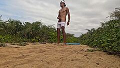 African handjob leads to cumshot on the beach