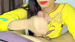 ओह मैन, ये पंजाबी आंटी मेरे डॉर्म रूम में आई, मेरा मॉन्स्टर लंड देखा, नंगी हो गई और जोर से चोदने की भीख मांगी.