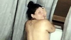 Entro A Una Habitación De Hotel Y Me Coge Un Desconocido!