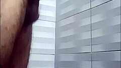 Tucacheritocacheron - Mientras Que Espero En La Ducha A Mi Vecina Me Masturbo