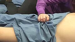 मेरी स्टीपमदर ने गेराज में एनल फिंगरिंग और स्ट्रैपऑन से मुझे पनिश किया। 😈🍑