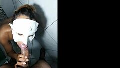 Mijando na boca no corpo dentro no anus dando o c� e gozando horrores?