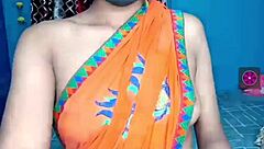 Indian Girl Feels Passion During Live Sex Show