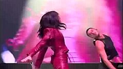 Sexy Aitana Dances with Intense Moves and Alluring Body in Captivating Performance.