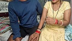 आशीष की सौतेली माँ को घर पर अकेले चोदा गया, हिंदी ऑडियो के साथ