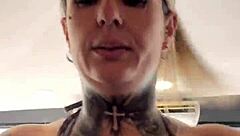 Sitting on dick while doing gym exercises feels amazing!