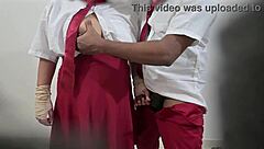 इंडियन कॉलेज स्टूडेंट्स फ्री टाइम में तीव्र सेक्स करते हैं