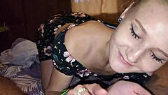 Watch her feet as she sucks me off 😍