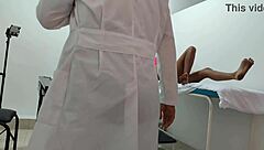 omg, the doctor is giving this patient such a sensual massage 😏