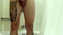 oh man, that bath scene with groping and handjob is so hot 😍