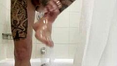 oh man, that bath scene with groping and handjob is so hot 😍