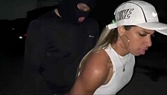 Casada Correndo De Shortinho Branco Curtinho Na Via Dutra E Um Dotado Oferece Uma Carona Muito Gostosa