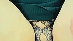 me cojo a mi esposa con su vestido puesto tacones y su cachetero de encaje