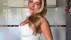 novinha loves showing off pierced nipples and shaking big ass