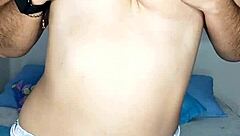 hey, this hot colombian is talkin dirty and showin her big pussy 😏