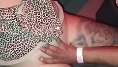 Who knew this ruiva novinha would take cum on her face from two coroas through gloryhole at the swing house exhibition!