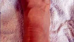 hablando con mis seguidores y muestro mis pies en un video casero