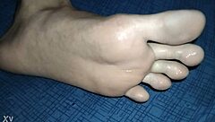 Pezinho With Smelly Feet And Saliva Jerk Off For Me Come On