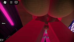 Explorando Um Trabalho Quente No Roblox Com Elementos De Jogo E Diversão.