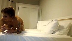 Negao gringo DOTADO FODENDO no pelo a milf brasileira e GOZOU dentro do cuzinho dela