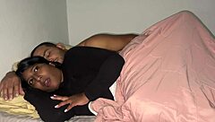 स्टीपफादर स्टीपडॉटर को वाइफ समझकर बड़ी लंड से रफली चोदता है स्पूनिंग में, क्रीमपाई से टाइट चूत भरती है