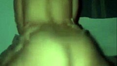 Mi madrastra me folla rico con su culo grande en esta escena hentai detallada y animada.