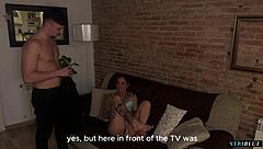 pillo a la sucia de mi compa�era de piso masturbandose y me la follo duro en doggystyle