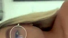 Bratzmal introduces herself in a solo crossdressing session