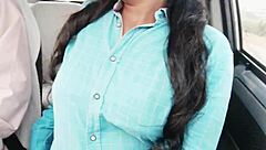 टीने कॉलेज गर्ल बिग बूब्स कार रोमांस में नबर अंकल के साथ डर्टी टॉक