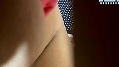 al principio no quería pero al final se comió toda mi verga gruesa y dura