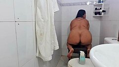 i see this big ass latina showing off her pussy in reality fetish style