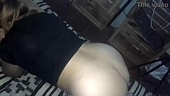 le bajo la calza y froto mi pene en su culo apretado