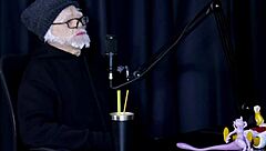 Veja a Entrevista Safada e Cheia de Putaria com a Flor de Damiana com Vovô Moai no Porn Cast Brazil - Parte 6 Watch on Sheer Red