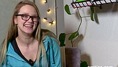 exhibitionist holly, you dare to masturbate right in the hallway?