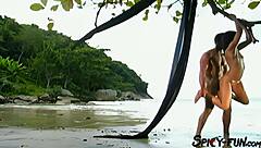 Oh man, this amateur takes a hot facial in that classic vintage clip