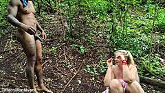 This exibicionista flashes her big ass and big tits in the forest. She fists her pussy and orgasms as a gift for fans.