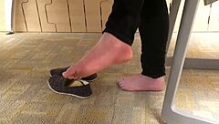 Hidden fetish capture of candid feet!