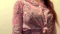 In a casual vibe, this american dancer starts ROC YA BOOTY with smooth moves in the spotlight