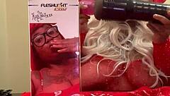 hey, just spreading this pussy wide open all through 2025 for some fun vibes