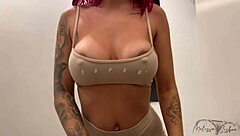 que delícia foder a madrasta no quarto em segredo em vez de jogar ps5